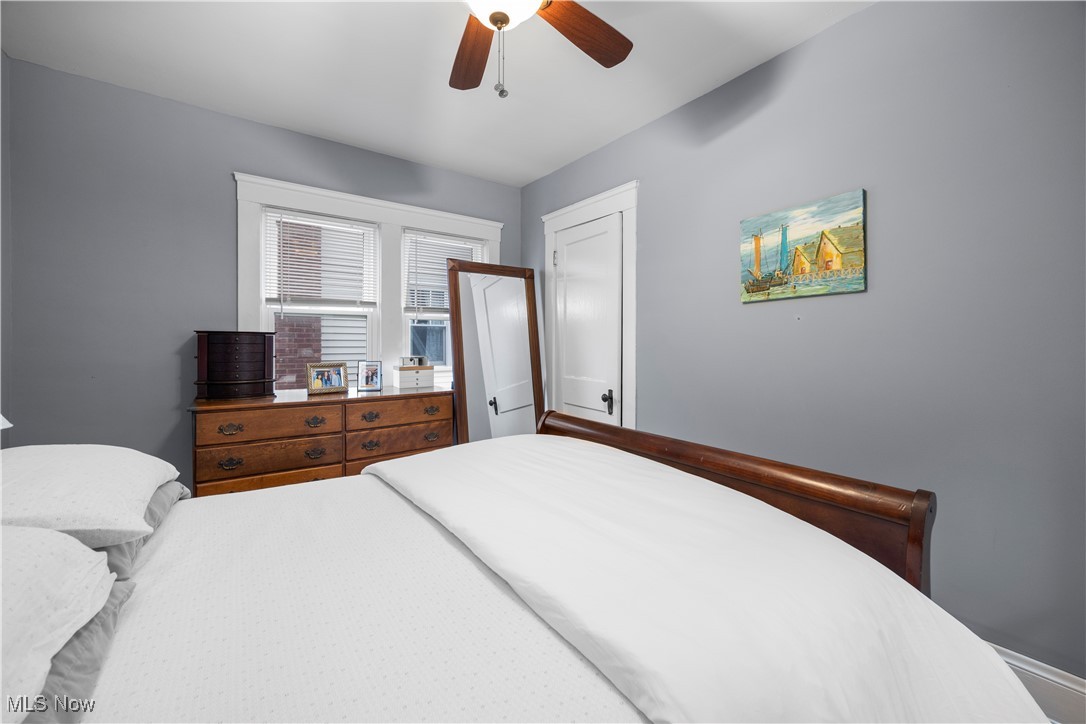 1240 French Avenue, Lakewood, Ohio image 23