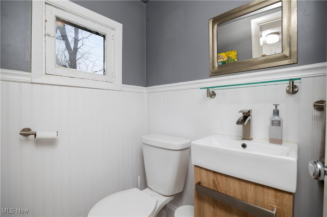 1240 French Avenue, Lakewood, Ohio image 17