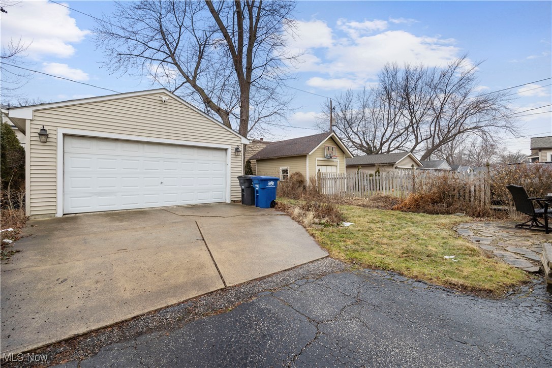 1240 French Avenue, Lakewood, Ohio image 31