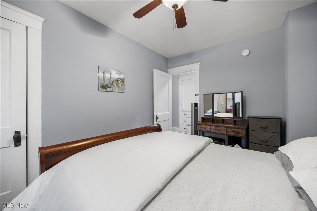 1240 French Avenue, Lakewood, Ohio image 24