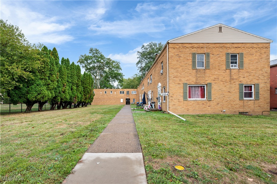 2114 Market Avenue N