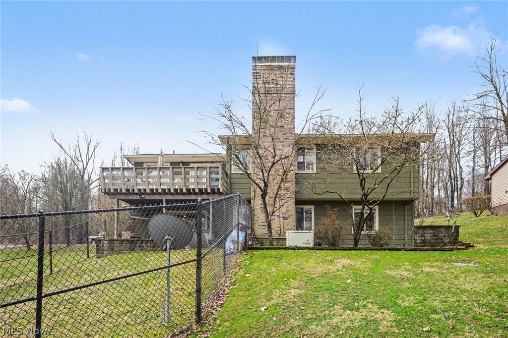 Photo of 1511 Homestead Drive, East Liverpool, OH 43920 (MLS # 5191652)