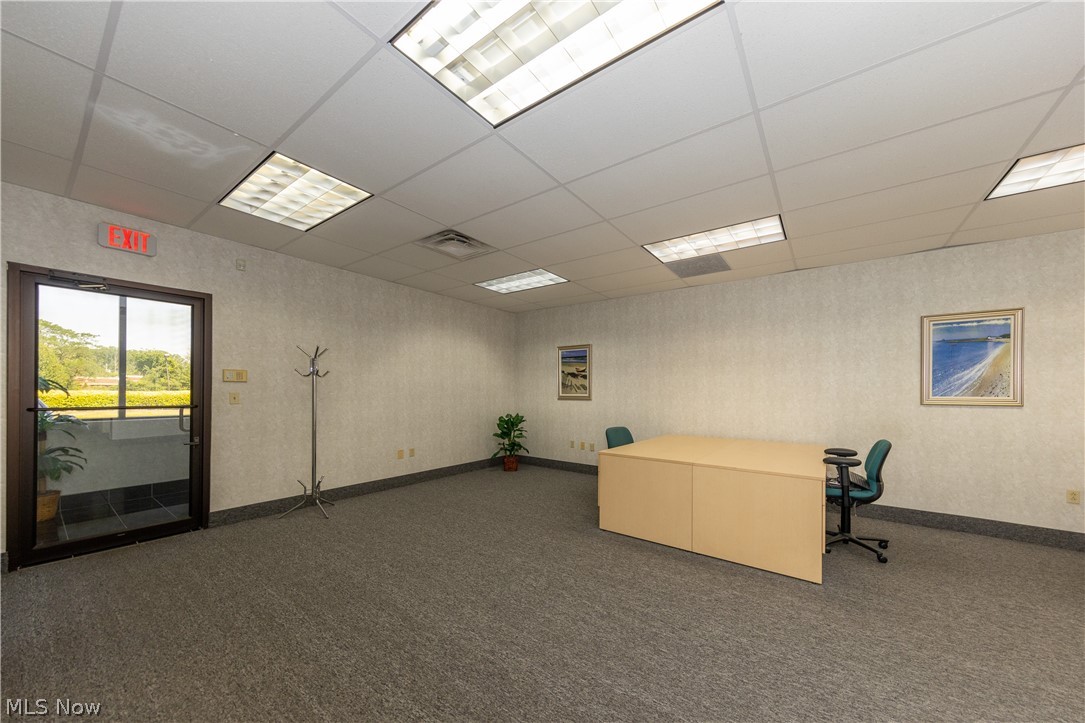 Solon Road Condo - Commercial Sale