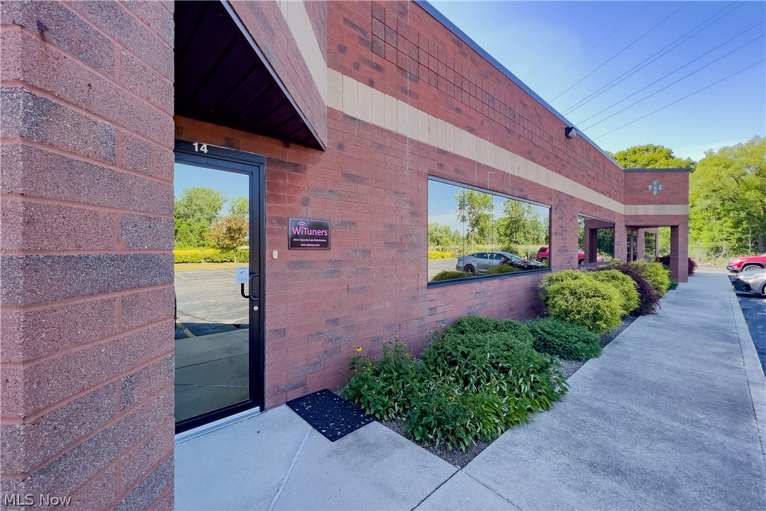 Solon Road Condo - Commercial Sale