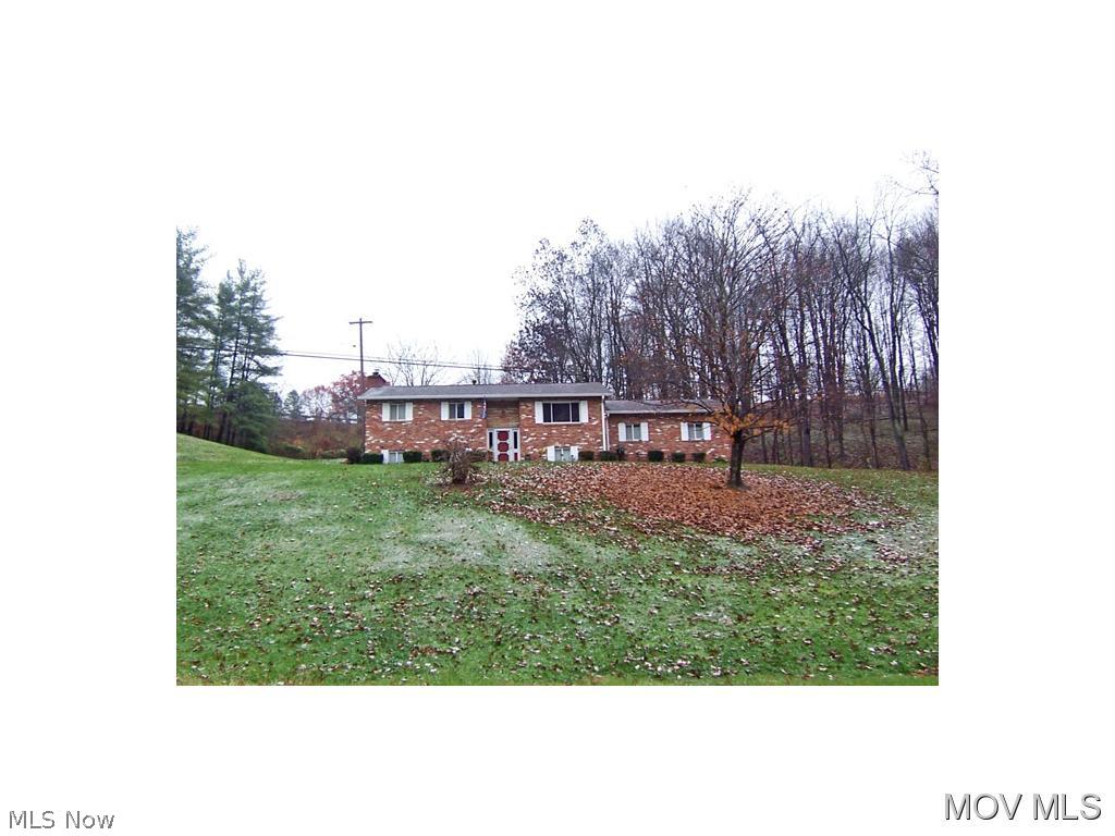 Totally updated, beautiful home. Kitchen/dining combo. Price reduced for quick sale! Elem: Williamstown Elementary School Elem/Bus: Y JrHigh: Williamstown Jr. High JrHigh/Bus: Y High: Williamstown High School High/Bus: Y Fire: VOL Police: CTY PossFreeGas: N ;SQFT=Fin L1:1164, Fin Bsmt:662, Fin Above:1164, Fin Total:1862, Unfin Above:0;GAR= 2 Car Att, Opener(s);PRKG= Off Street, Parking Pad