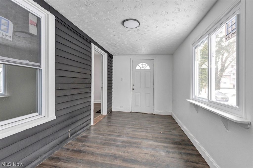 Photo of 12104 Osceola Avenue, Cleveland, OH 44108 (MLS # 5188676)