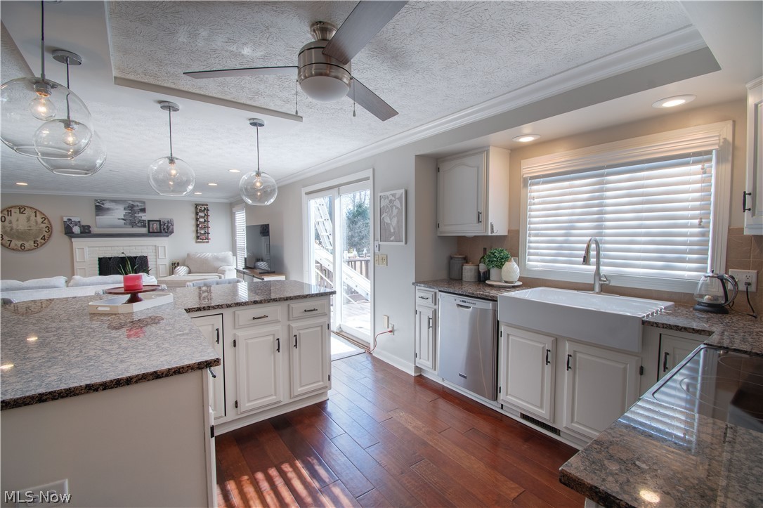 Colony Woods - Residential