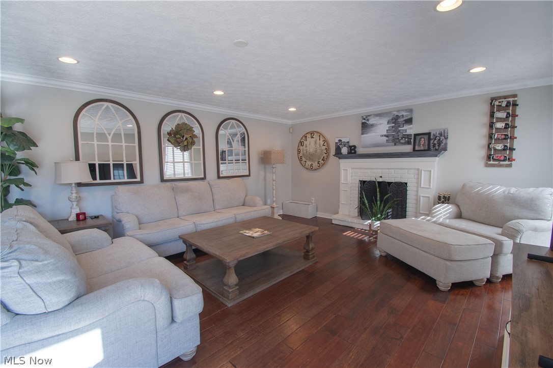 Colony Woods - Residential