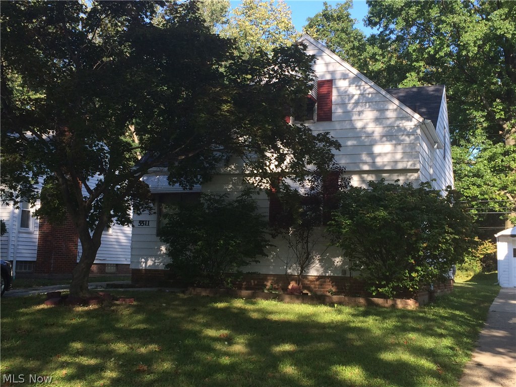 Maple Heights 02 - Residential Lease