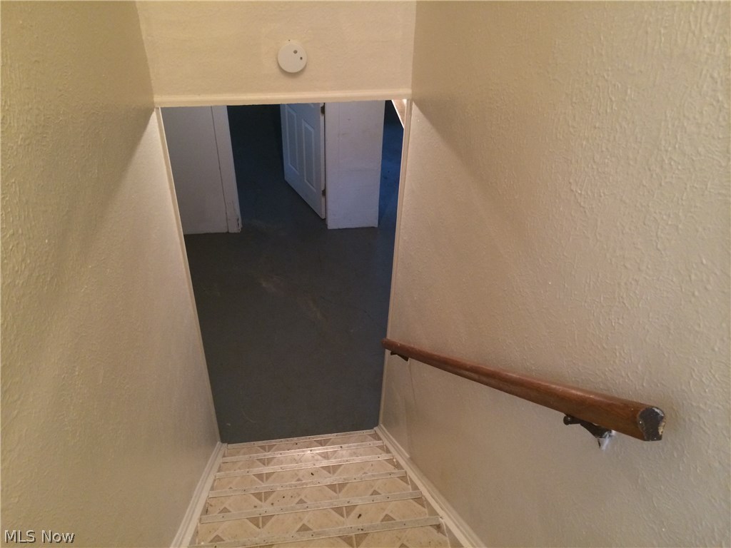 Maple Heights 02 - Residential Lease