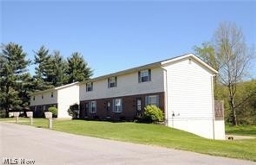 Country community setting for this unfurnished 2 bedroom, 1 1/2 bath apartment. $850.00 Plus security deposit.  1 small pet plus  $40.00 per month pet fee.  Subject to $30.00 background check per occupant.