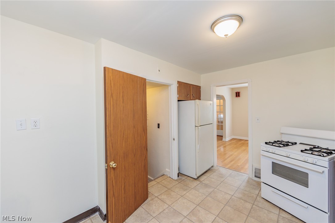 Manor Realty Cos Riverside-Mn - Residential