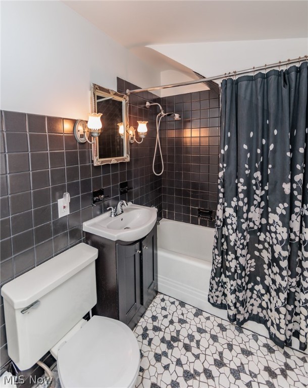 Manor Realty Cos Riverside-Mn - Residential