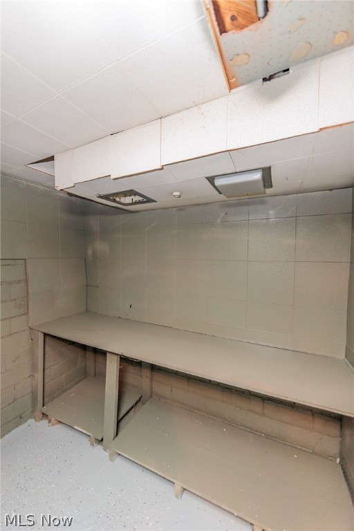 Manor Realty Cos Riverside-Mn - Residential