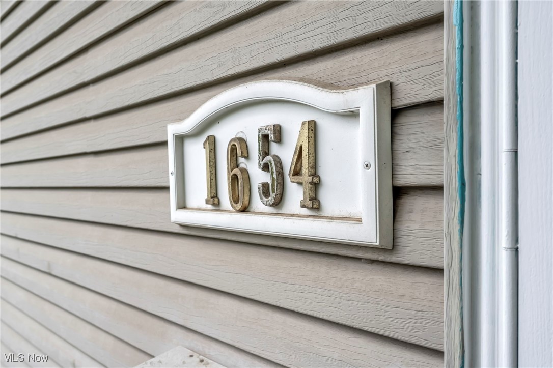 1654 Vicgross Avenue, Akron, Ohio image 3