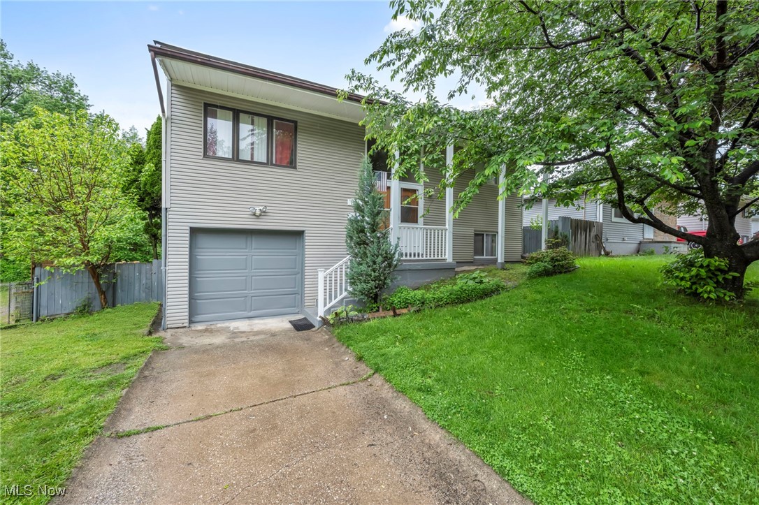1654 Vicgross Avenue, Akron, Ohio image 2