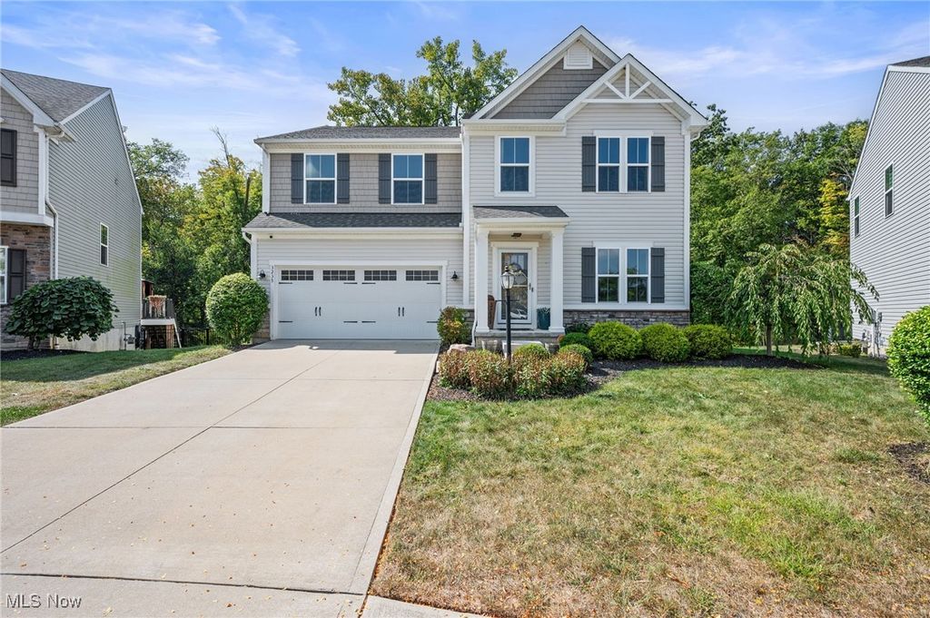 Photo of 3235 Fallen Brook Lane, Brunswick, OH 44212 (MLS # 5177695)