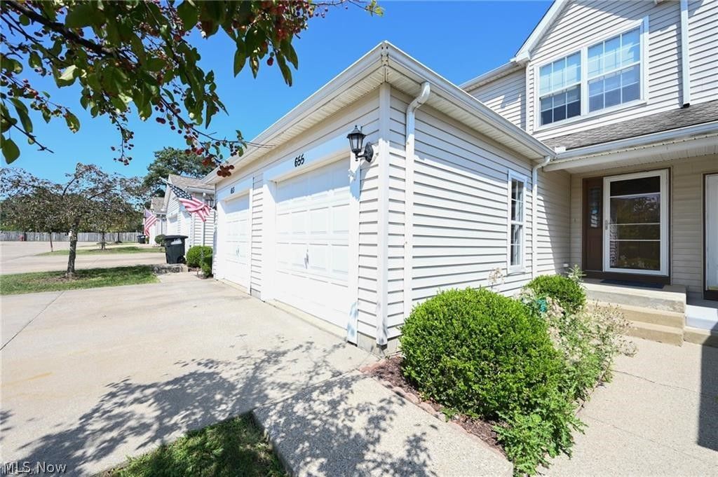 Photo of 655 Almas Court, Brunswick, OH 44212 (MLS # 5201066)