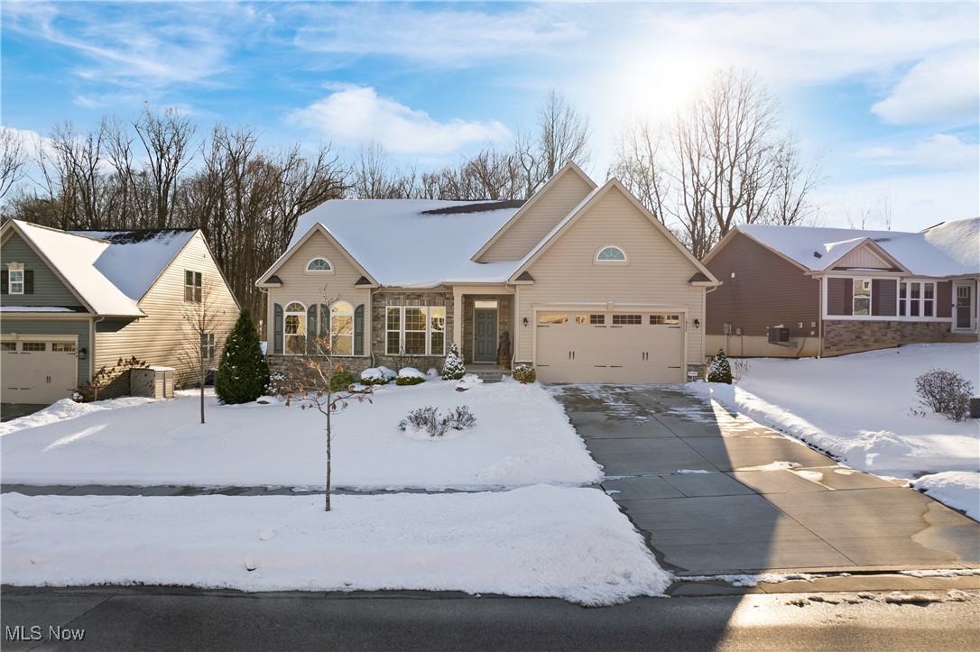 1952 E Woodland Drive, Akron, Ohio image 3