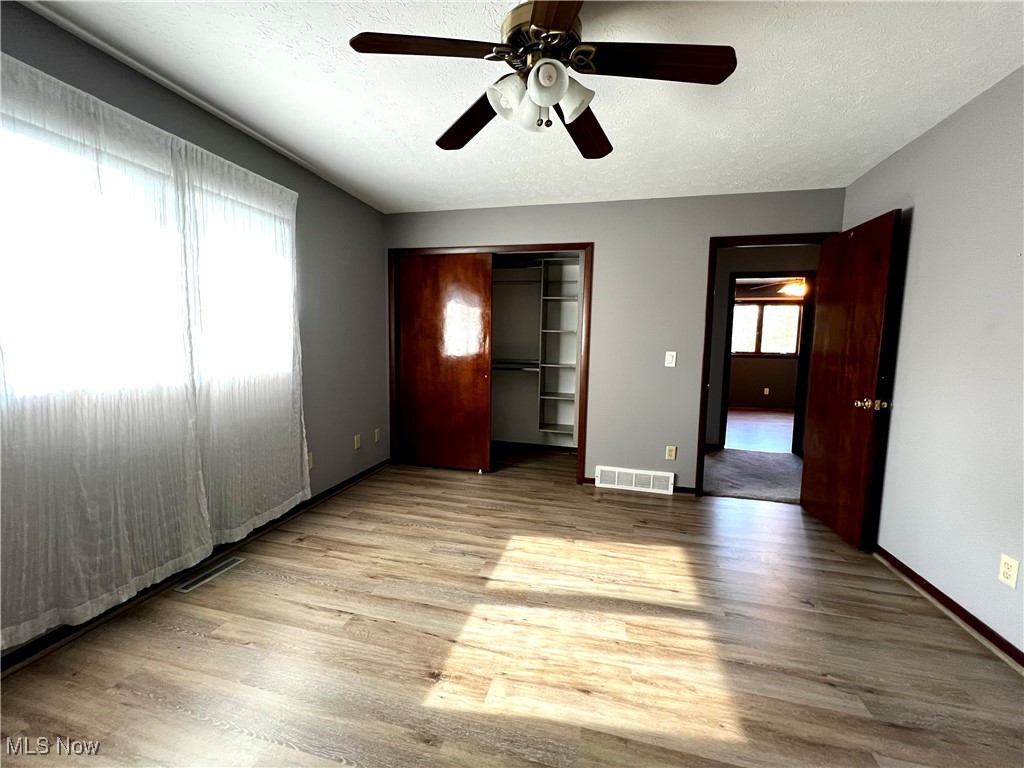 Strongsville, Ohio 44136, United States, 4 Bedrooms Bedrooms, ,3 BathroomsBathrooms,Residential,Contingent,185873