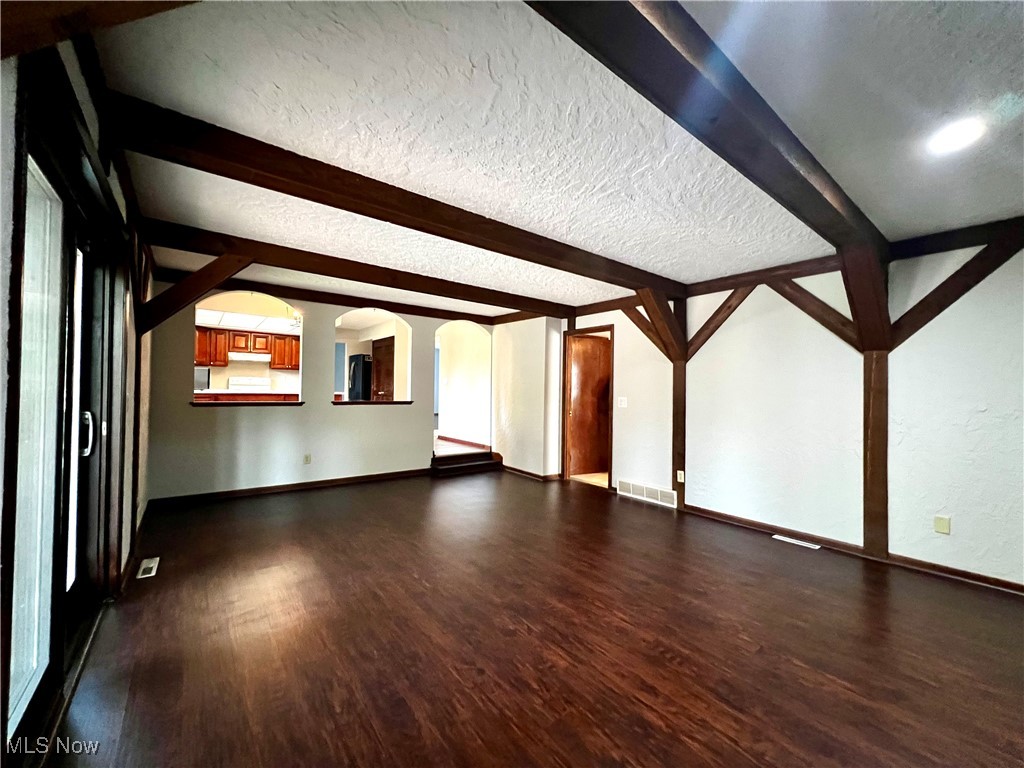 Strongsville, Ohio 44136, United States, 4 Bedrooms Bedrooms, ,3 BathroomsBathrooms,Residential,Contingent,185873