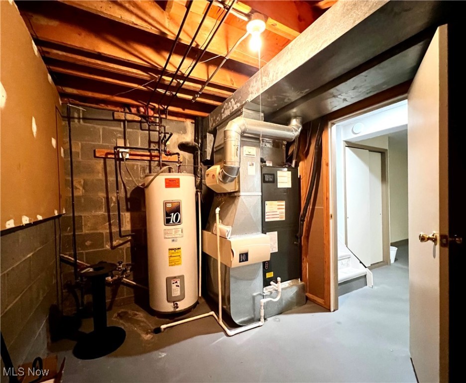 Strongsville, Ohio 44136, United States, 4 Bedrooms Bedrooms, ,3 BathroomsBathrooms,Residential,Contingent,185873