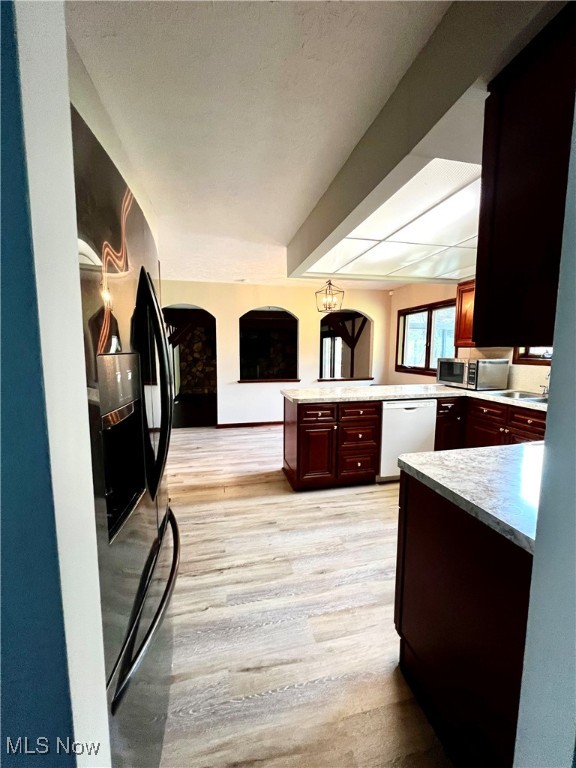 Strongsville, Ohio 44136, United States, 4 Bedrooms Bedrooms, ,3 BathroomsBathrooms,Residential,Contingent,185873