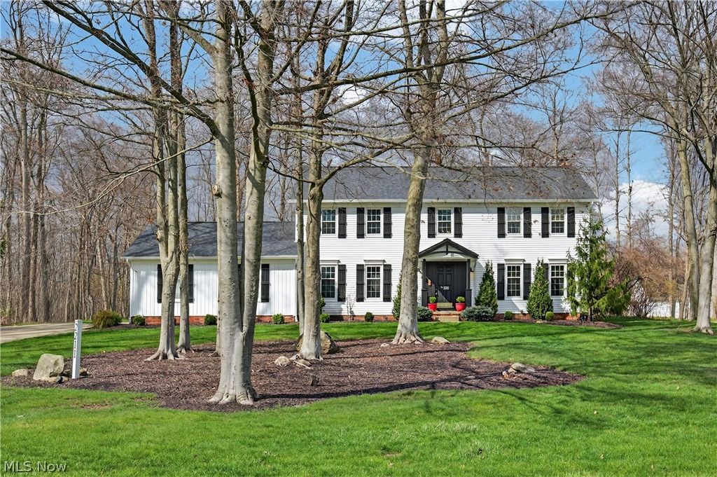 Photo of 2211 Jesse Drive, Hudson, OH 44236 (MLS # 5196108)