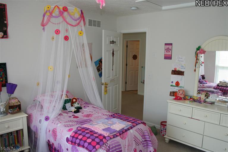 Red Tail - Residential