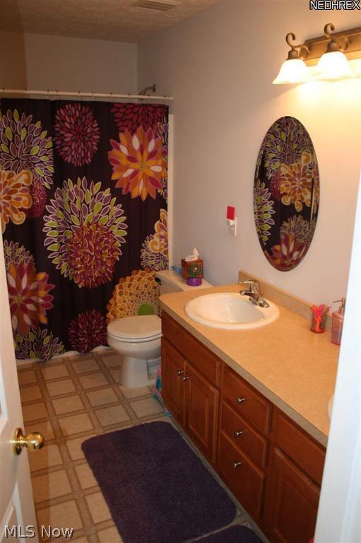 Red Tail - Residential