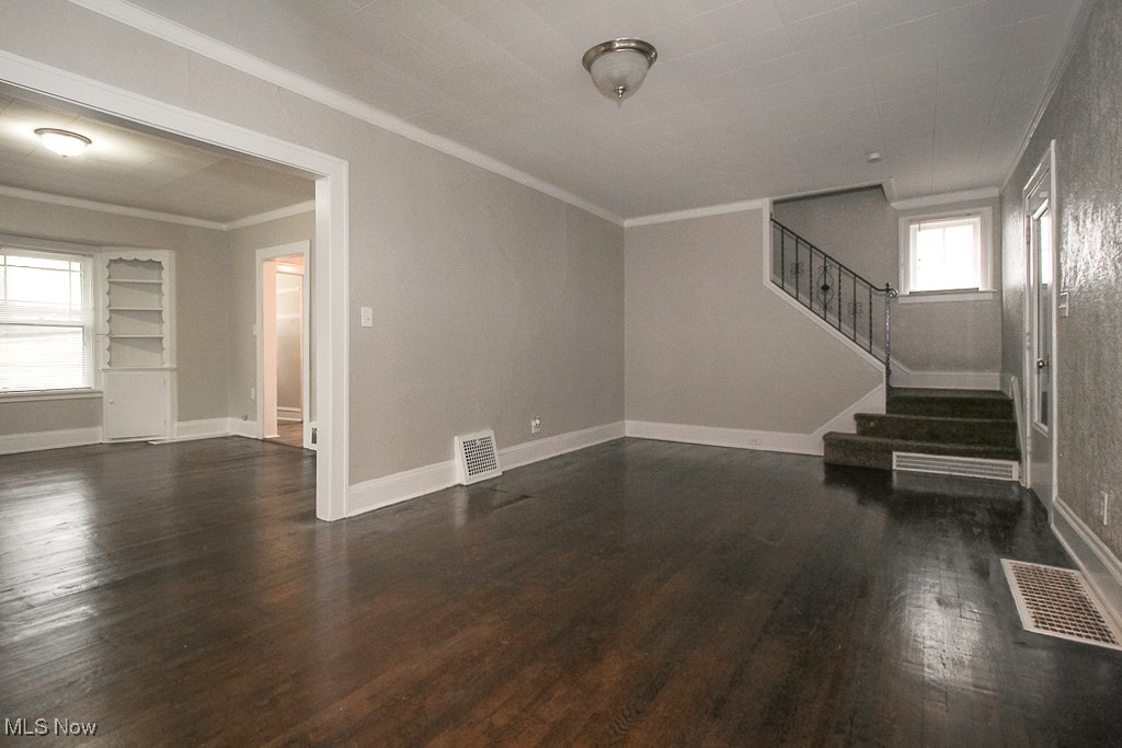 1462 Parkhill Road, Cleveland Heights, Ohio image 3