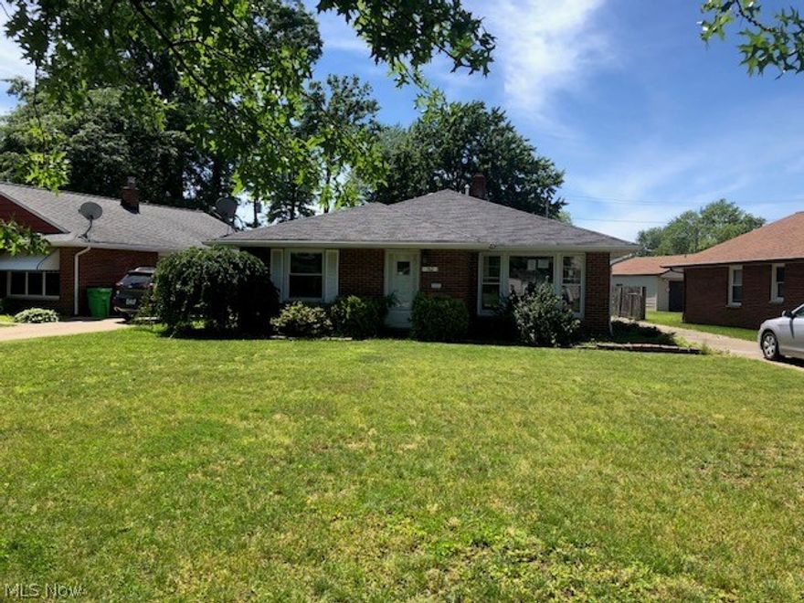 Move-in ready three bedroom ranch home with a large backyard and a sunroom! Close to the freeway!  Don't miss this one! Property is HUD owned and is being sold "As-Is" without any guarantee or warranty by seller. It is FHA "IE" which means it can be FHA financed (Insured with $700 Escrow). Please visit SageAcq and HudHomeStore websites for more info and property disclosure data (like LBP, PCR, Radon, Mold, etc)! **Note: Buyer to assume any and all Point of Sale (POS) violations. If seller does not reimburse listing brokerage for cost of POS then buyer will do so as part of closing.