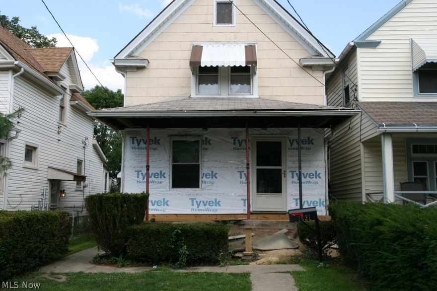 Attention investors.  Handyman special.  Home needs work but this is an opportunity to own in Lakewood at a very reasonable price.  Sold AS IS.  Seller will not do repairs.  Listing Broker and Seller make no guarantees as to the accuracy of the information herein.  Buyer or Buyer's agent is responsible for utility activation related to inspections.  Water activation not authorized - air pressure test only.