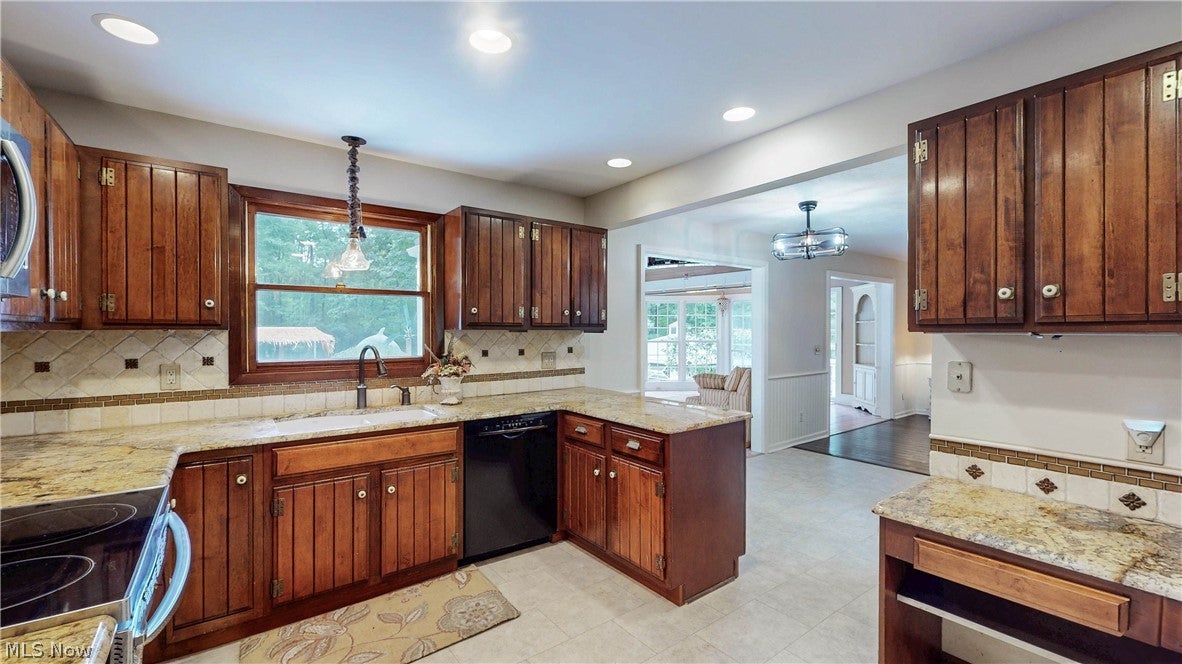 17099 Creighton Drive