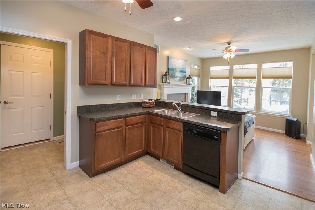 Waterside Crossings South 03 Condo - Residential