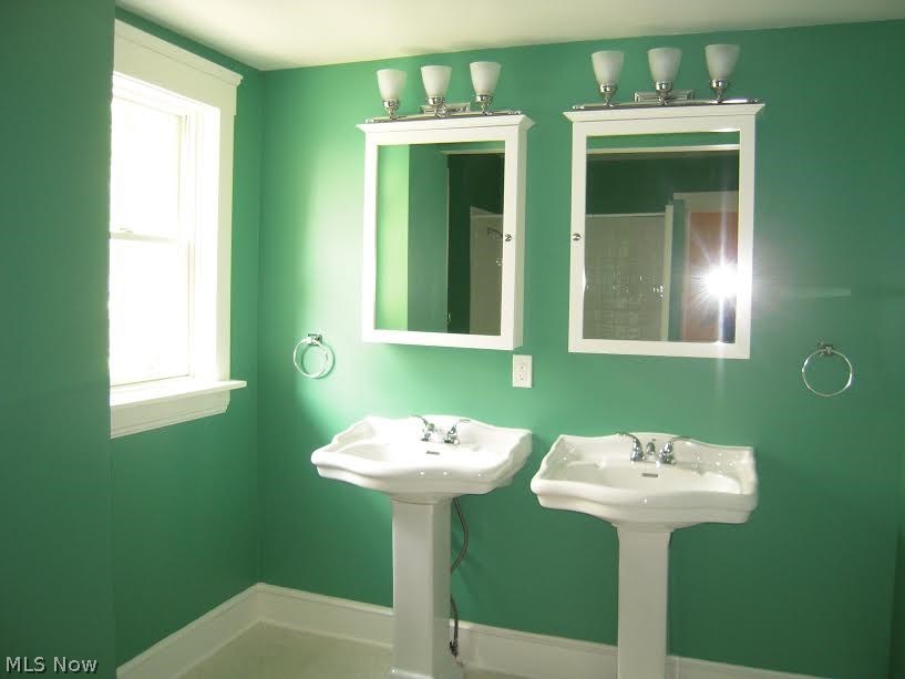 Mathews & Gilbert 02 - Residential Lease