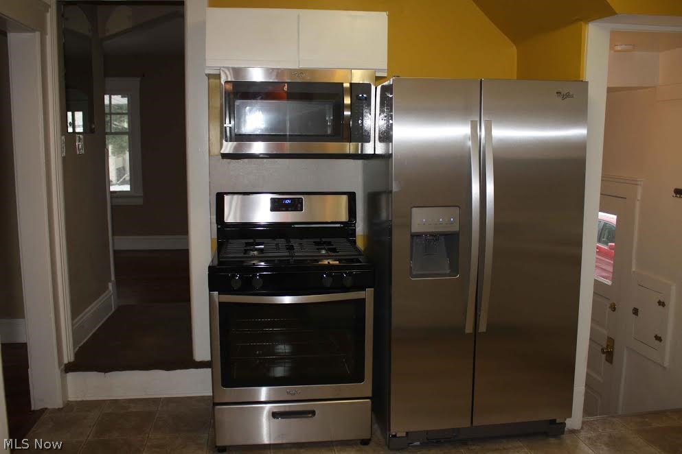 Mathews & Gilbert 02 - Residential Lease