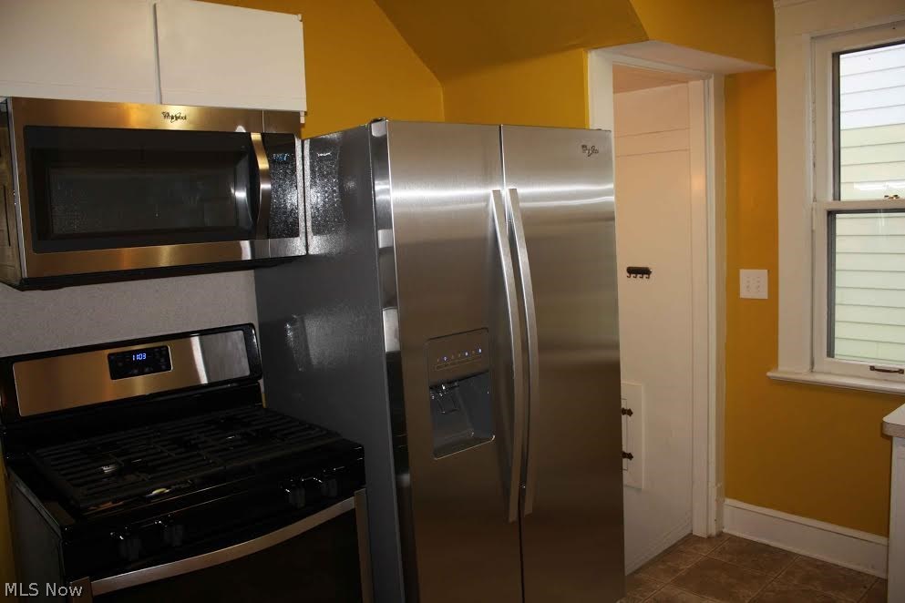 Mathews & Gilbert 02 - Residential Lease