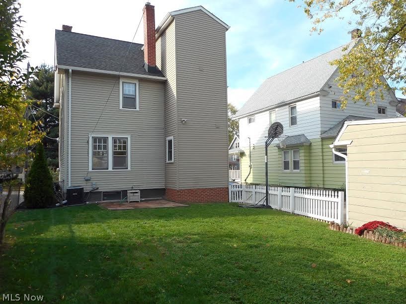 Mathews & Gilbert 02 - Residential Lease