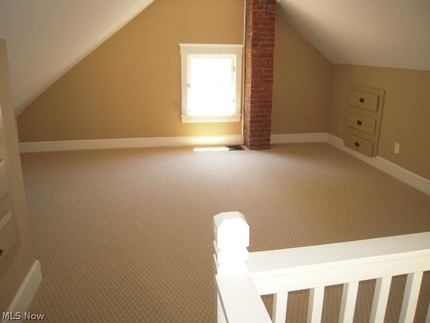 Mathews & Gilbert 02 - Residential Lease