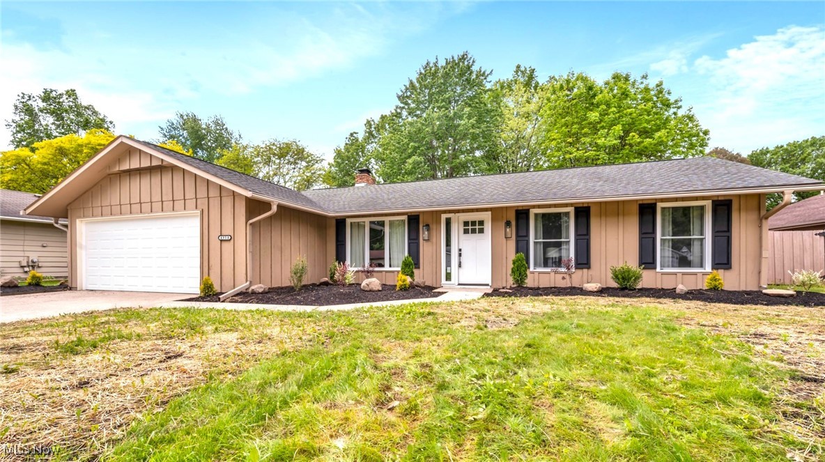 4950 Meadow Moss Lane, North Ridgeville, Ohio image 1