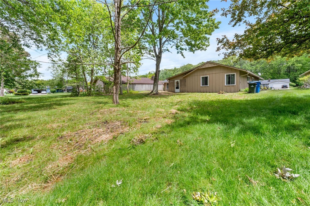 4950 Meadow Moss Lane, North Ridgeville, Ohio image 38