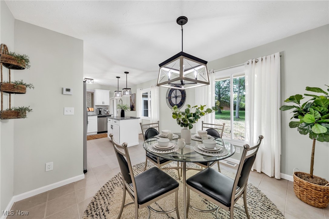 4950 Meadow Moss Lane, North Ridgeville, Ohio image 15
