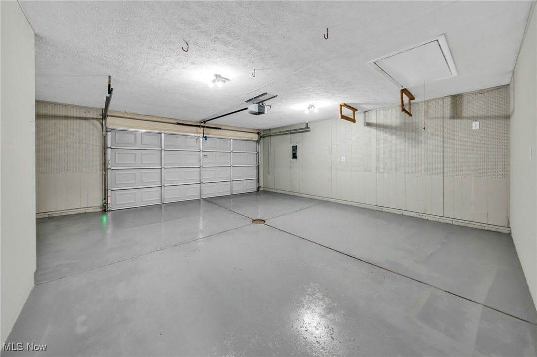 4950 Meadow Moss Lane, North Ridgeville, Ohio image 37