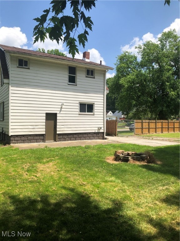 786 Sarcee Avenue