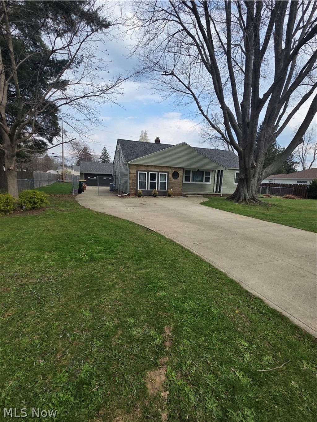 Photo of 6175 Dawson Boulevard, Mentor, OH 44060 (MLS # 5193495)