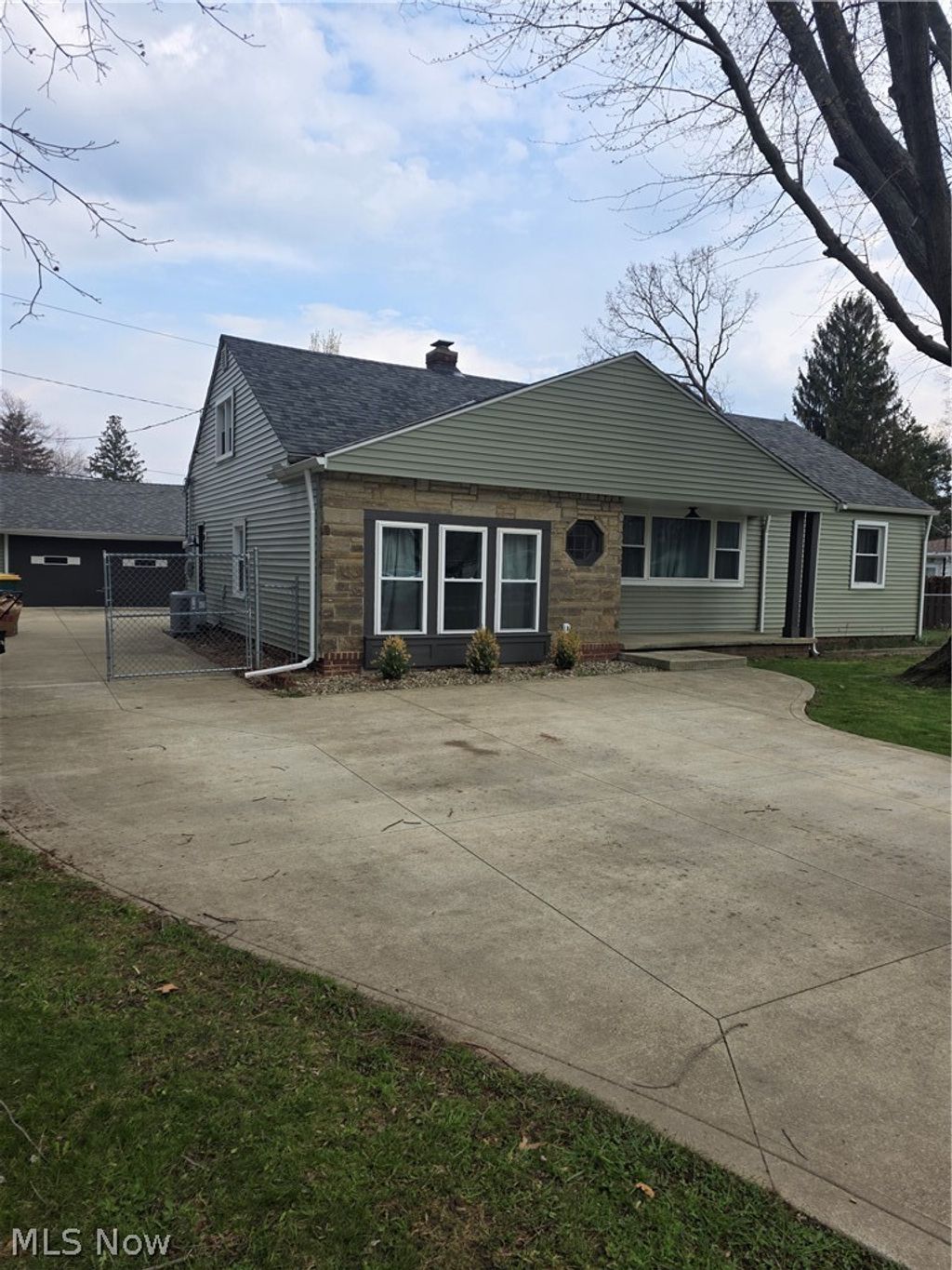 Photo of 6175 Dawson Boulevard, Mentor, OH 44060 (MLS # 5193495)