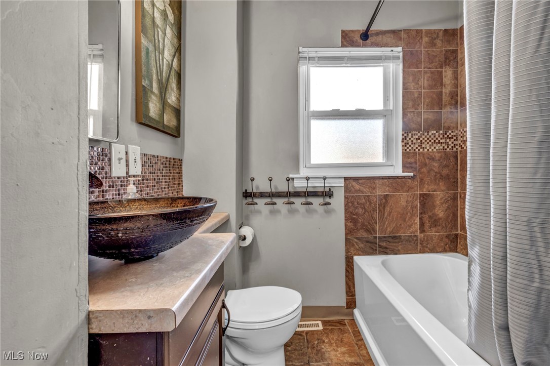 Springfield Lake - Residential