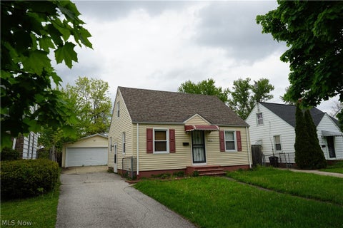 Homes For Rent - 16913 Lotus Drive<br/> Cleveland, OH 44128