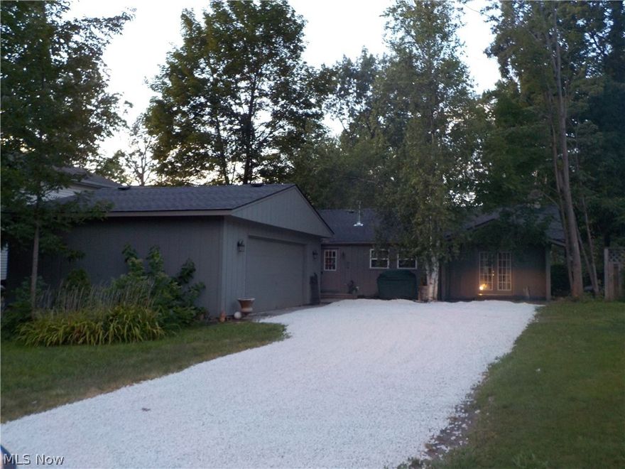 Have you seen many spacious, clean and affordable ranches this spring?!!  - Lots of updates....Roof, elec. panel/wiring,water line & drains replaced furnace,
and some some ductwork replaced & much more (2013) HW floors and new bath, kitchen and a stone FP in LR. Don't miss this home.....it won't last....Move right
in....it won't last.......Call     today !